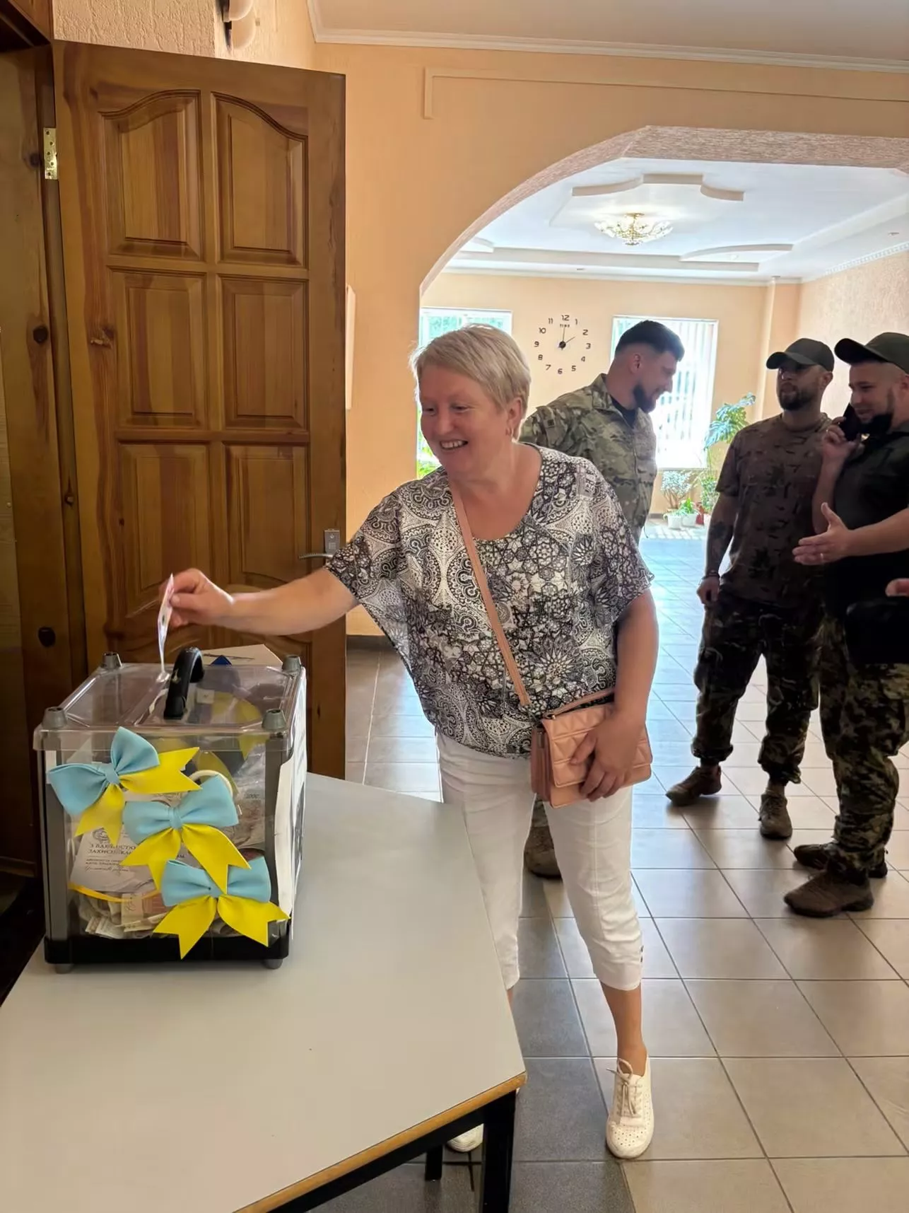 В Овручі на благодійному концерті до Дня Незалежності зібрали понад 94 тисячі грн для ЗСУ