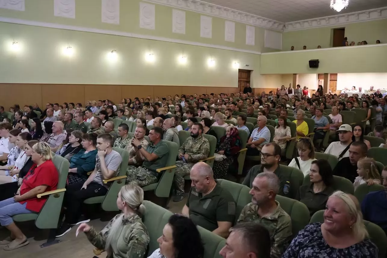 В Овручі на благодійному концерті до Дня Незалежності зібрали понад 94 тисячі грн для ЗСУ
