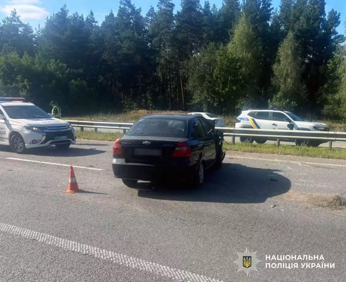 Біля Коростишева зіткнулися легковик і маршрутка: семеро людей травмовані