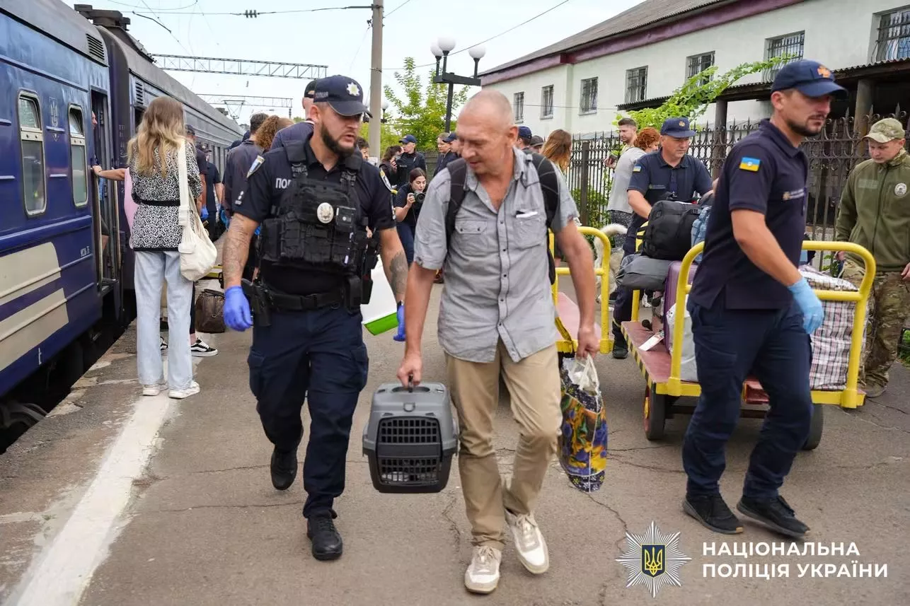 У Рівному зустріли 14-й евакуаційний потяг цього року: з Донеччини прибули ще 26 людей