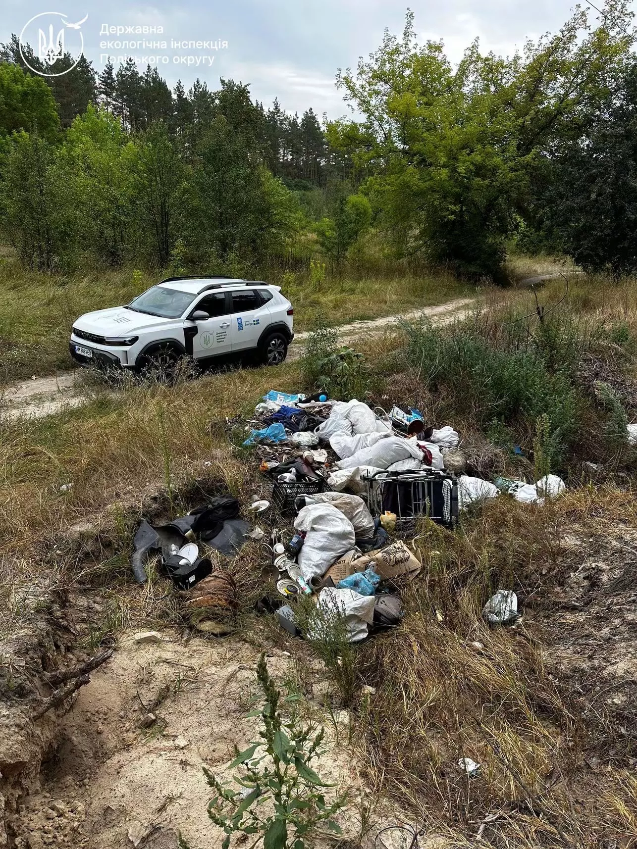 На Житомирщині та Рівненщині екологи виявили звалища, спалювання рослинності та браконьєрство