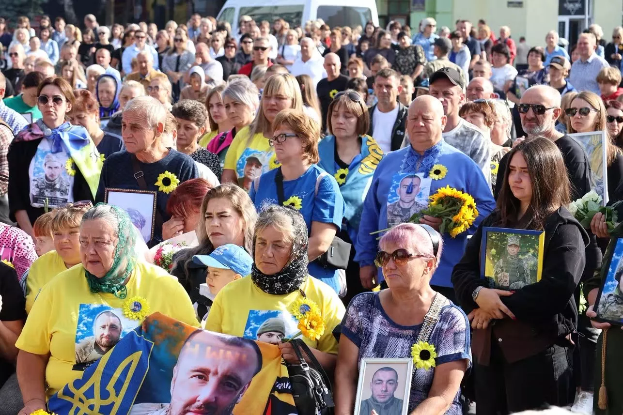 В Овручі вшанували пам’ять полеглих Захисників: 123 учасники пробігли за Героїв