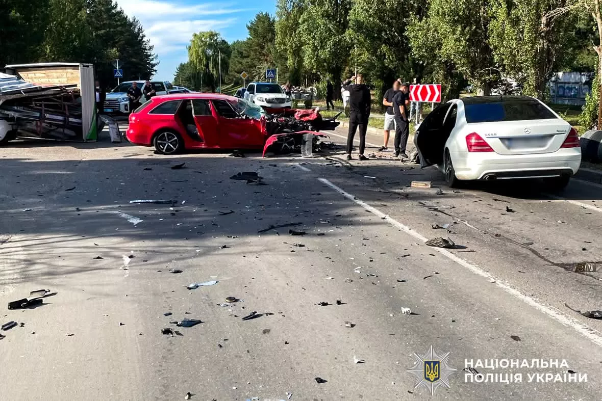 Трешова ДТП на Рівненщині: зіткнулися чотири авто