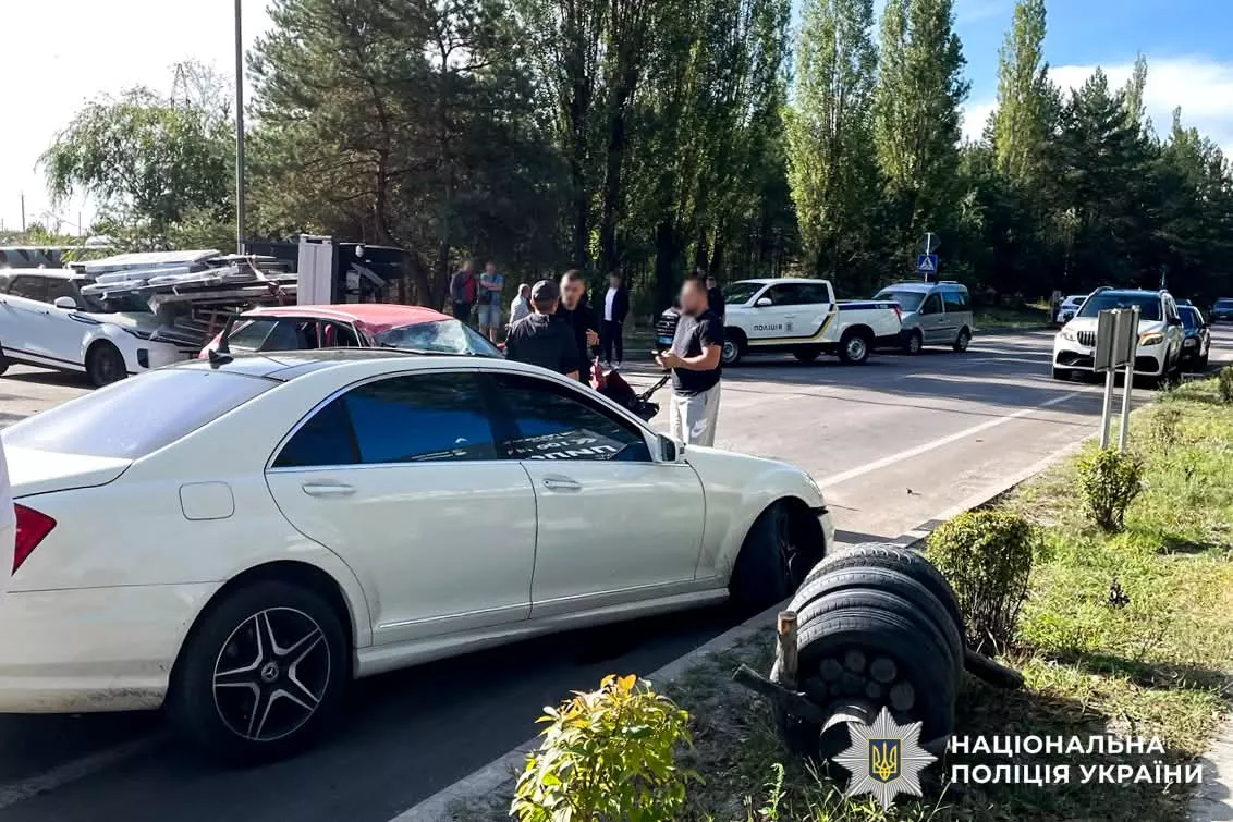 Трешова ДТП на Рівненщині: зіткнулися чотири авто
