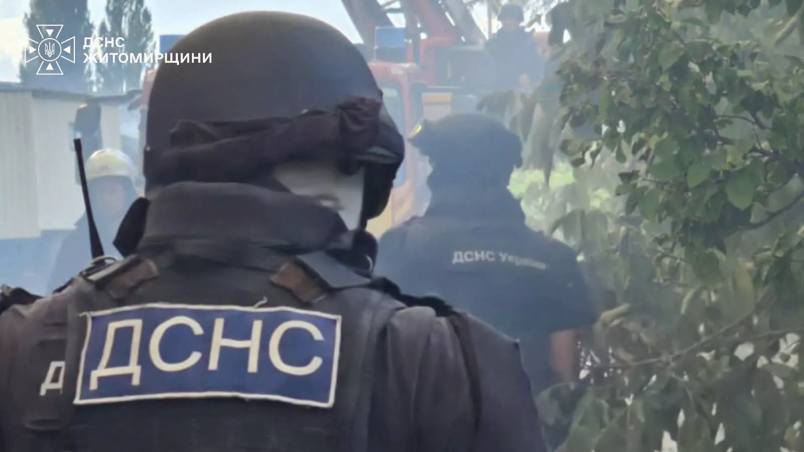 На Житомирщині рятувальники ліквідовують наслідки російської атаки
