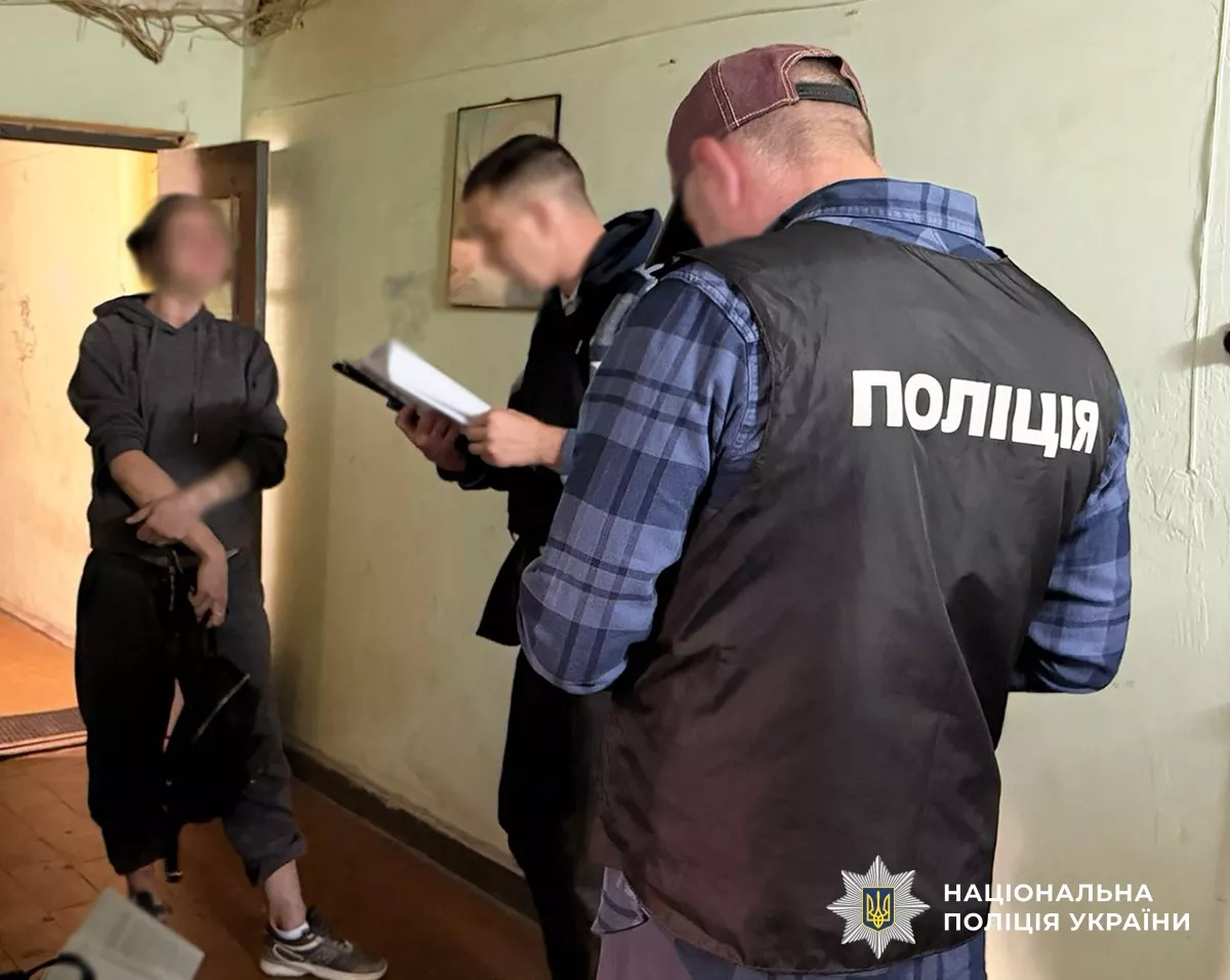 Наркотики у лампах та фломастерах: на Житомирщині викрили «смотрящого»