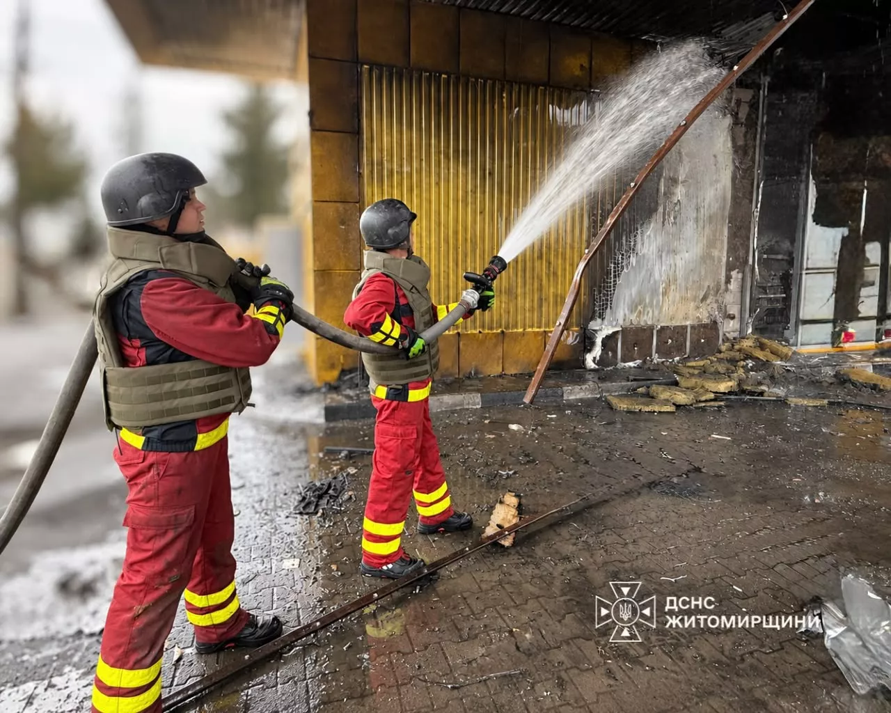 Двоє загиблих на Житомирщині: ДСНС показала наслідки російської атаки