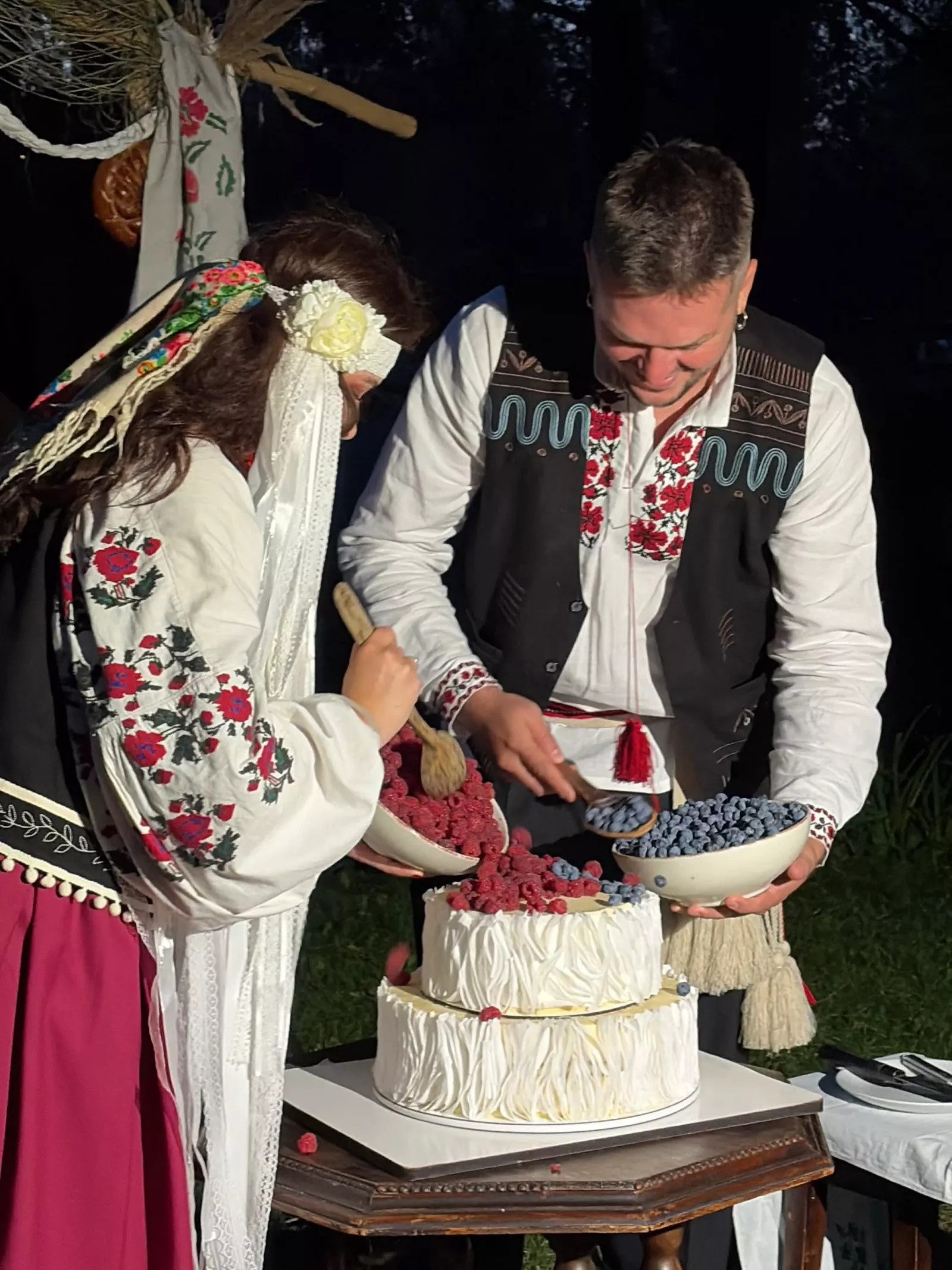 У Радомишлі відбулося етновесілля з українськими традиціями та народними обрядами