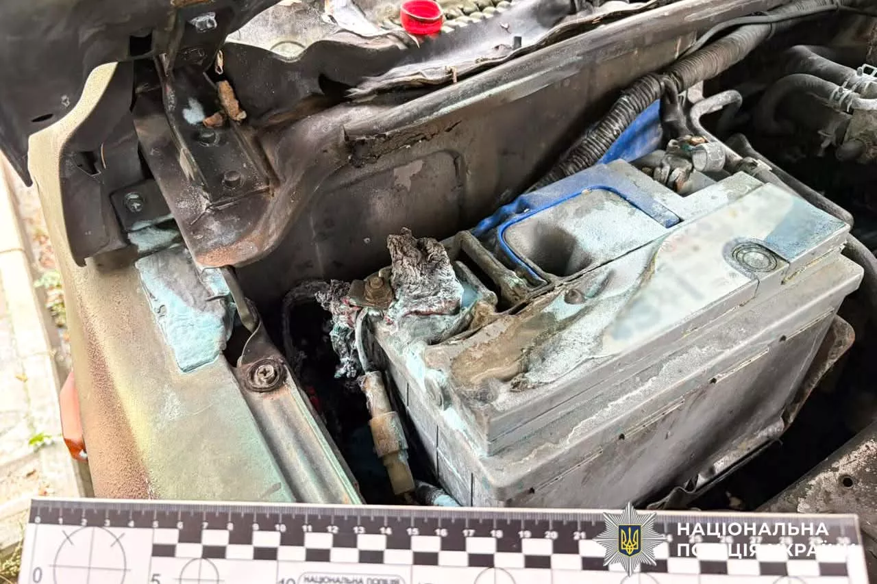 У Рівному 18-річний хлопець підпалив авто військового за 1500 доларів