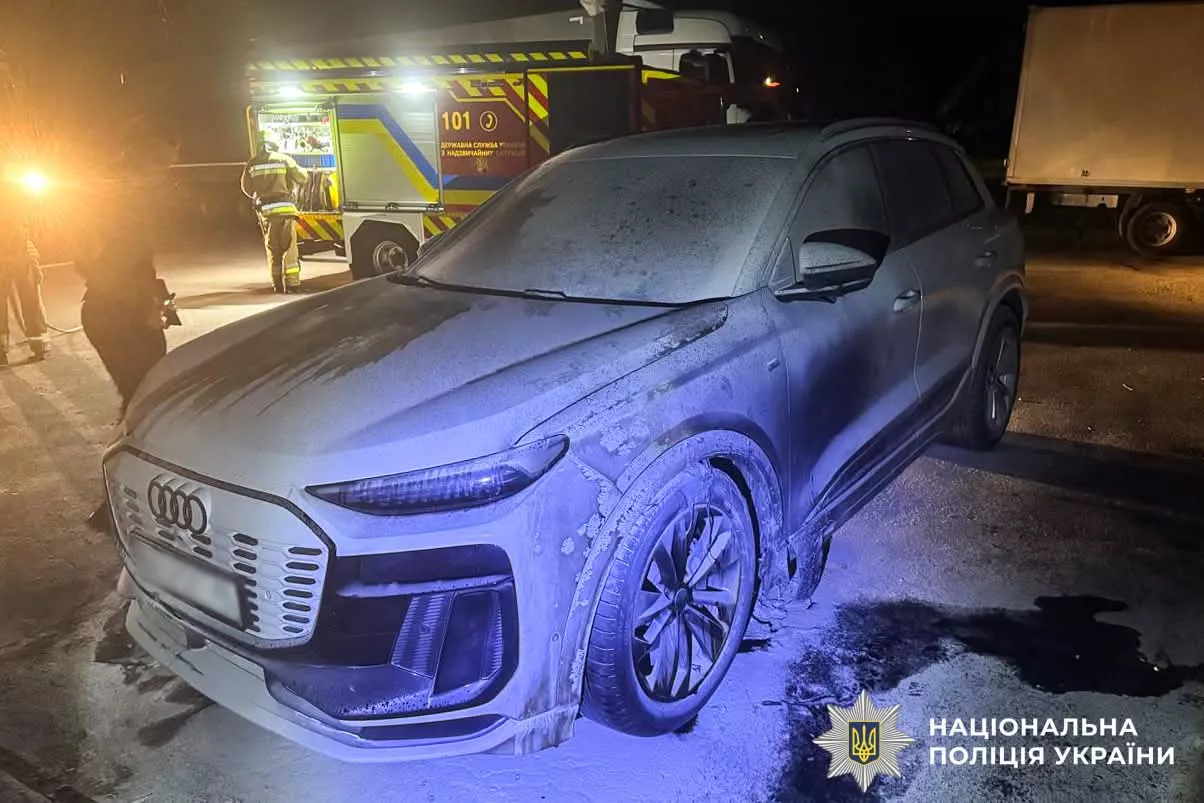 У Рівному підпалили дорогий кросовер: підозрюють 24-річного містянина