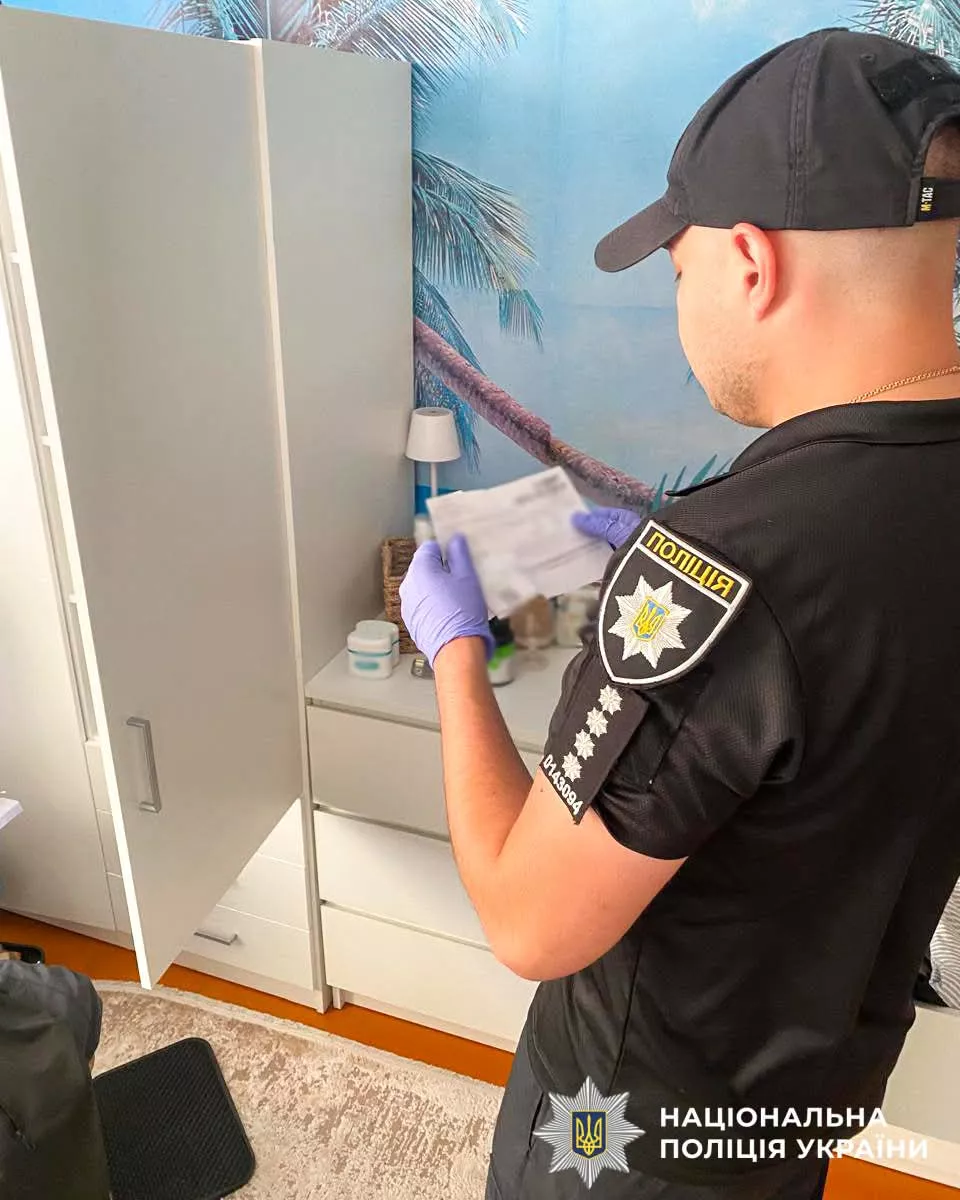 На Рівненщині військовий віддав понад 356 тисяч гривень за неіснуюче авто від благодійників