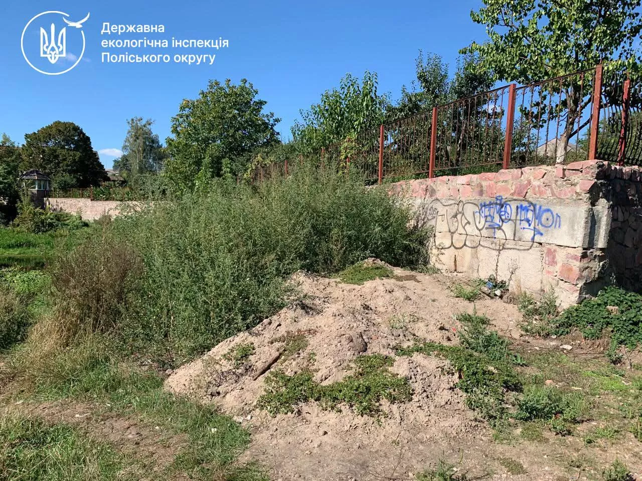 У Коростені виявили шість ділянок з обмеженим доступом до річки Уж