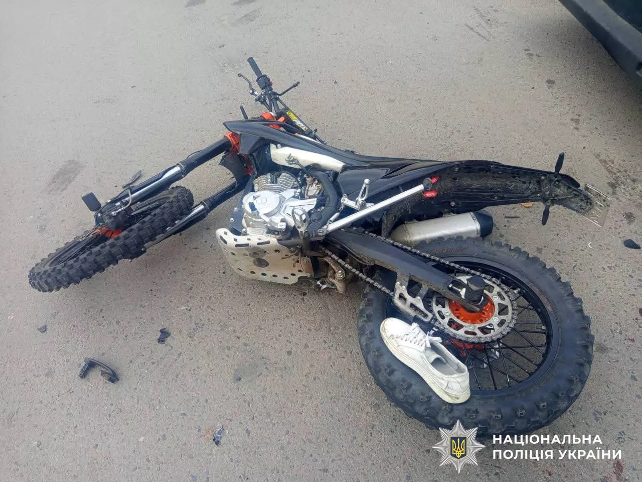 На Рівненщині зіткнулися автомобіль і мотоцикл: травмувалися двоє людей
