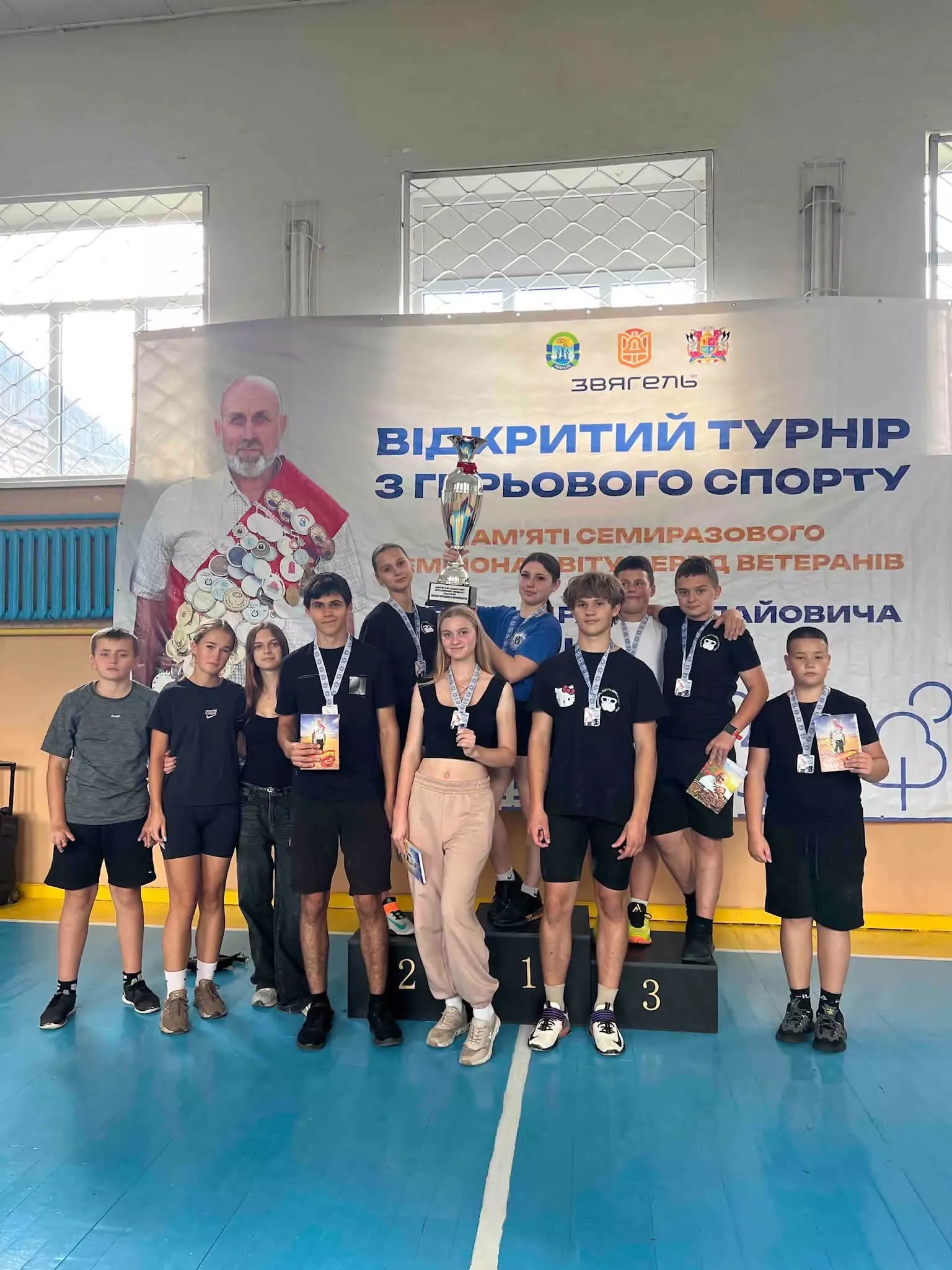 Радомишльські спортсмени здобули перше місце на турнірі з гирьового спорту