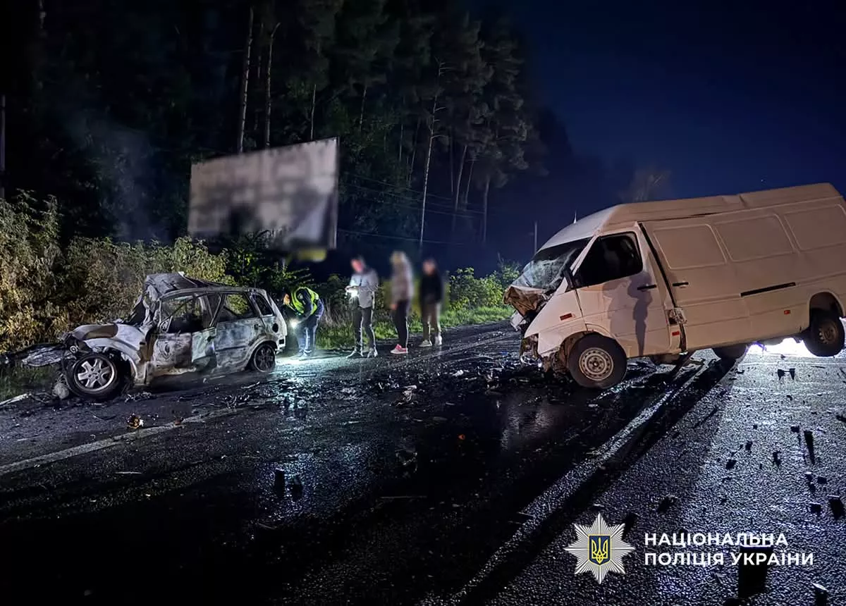 Під Житомиром після зіткнення загорівся легковик: є загиблий