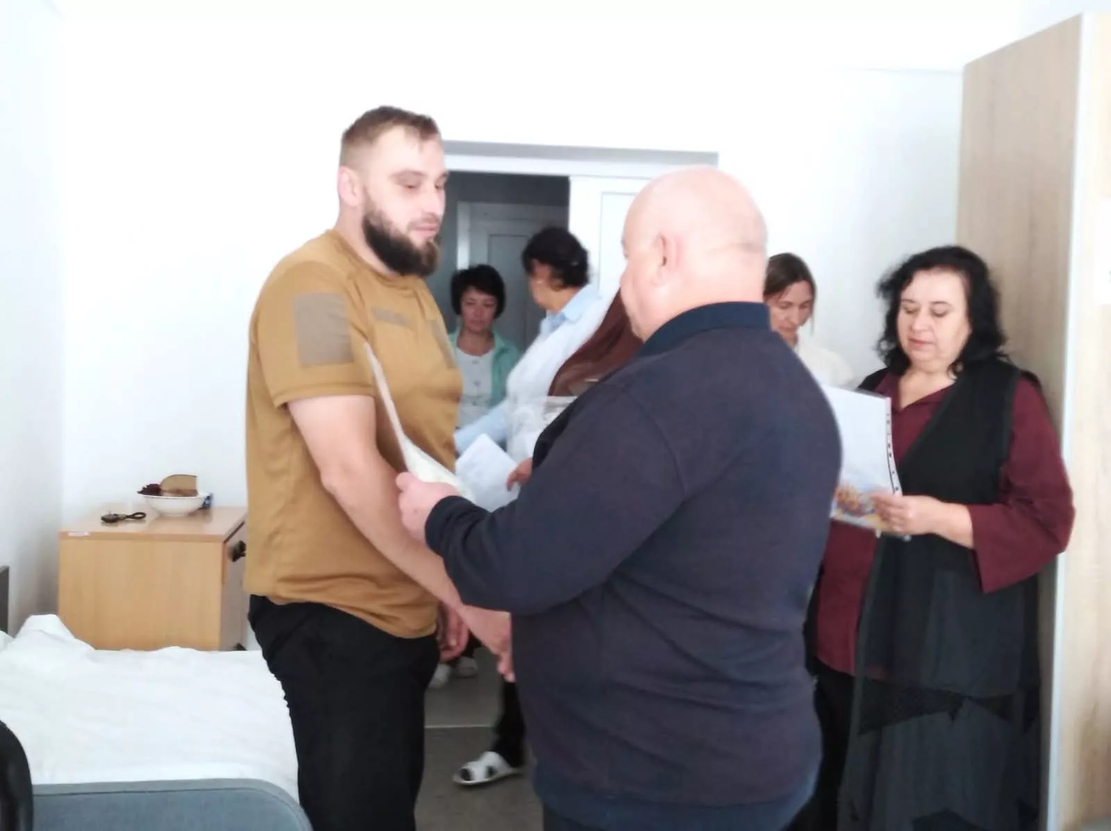 Мер Овруча відвідав військових, які лікуються у міській лікарні