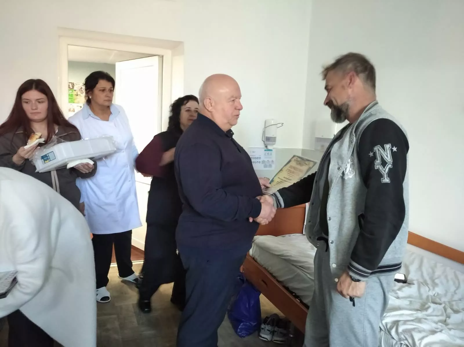 Мер Овруча відвідав військових, які лікуються у міській лікарні
