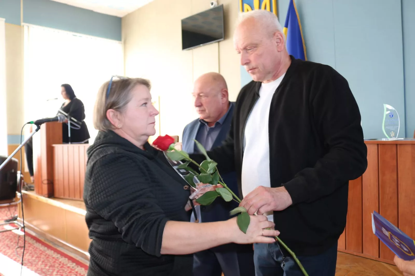 У Радомишлі родинам загиблих захисників вручили відзнаки «Полум’яне серце»