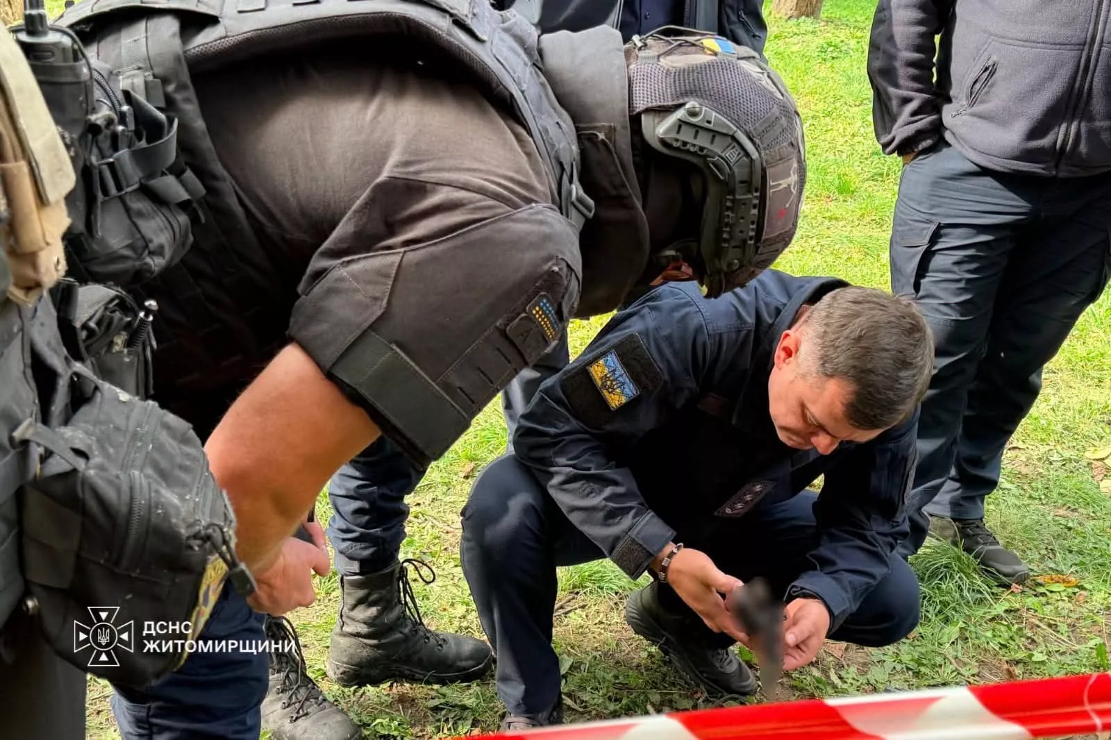 У Бердичеві дрон влучив у багатоповерхівку: зайнялася пожежа