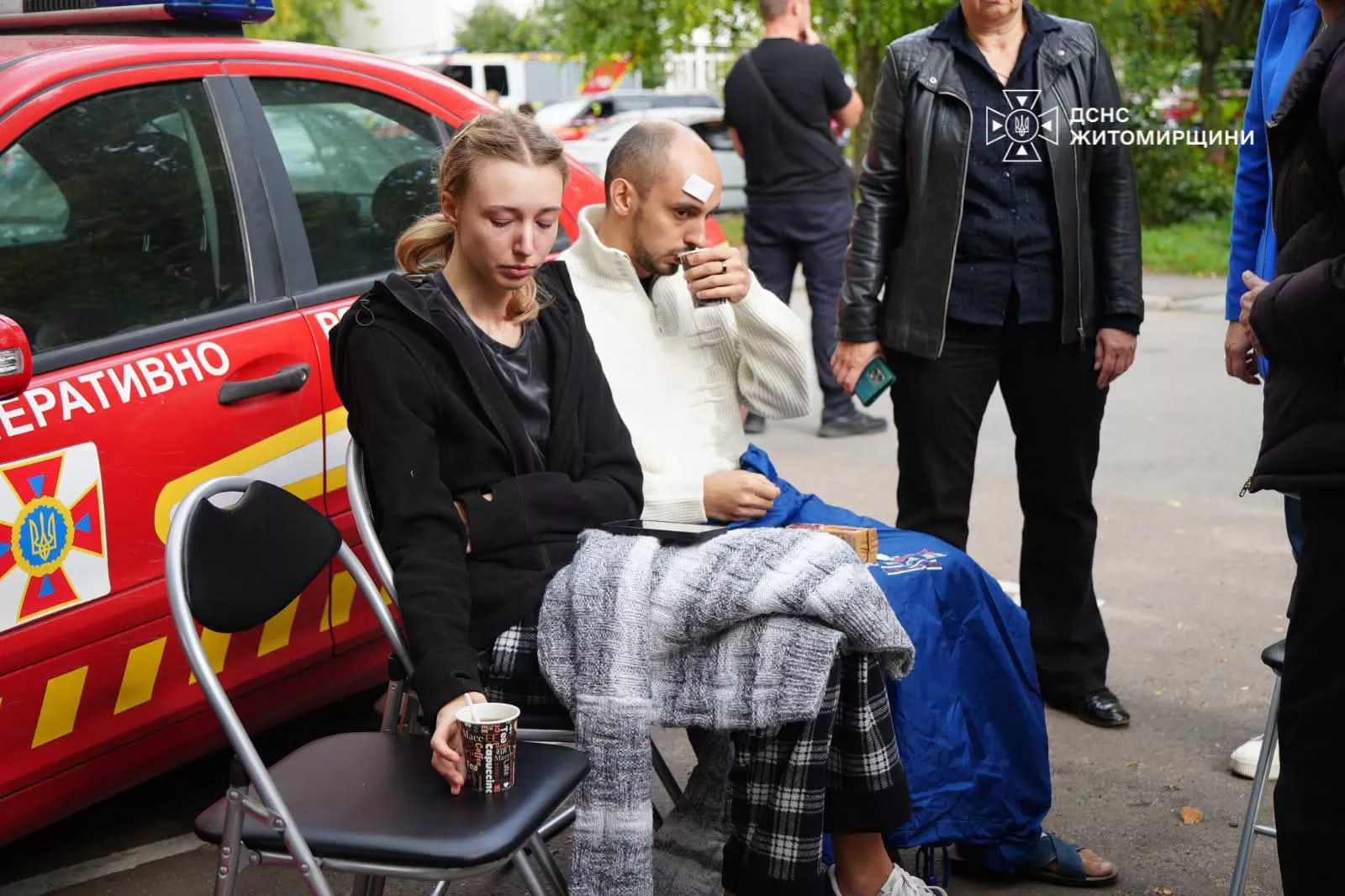 У Бердичеві дрон влучив у багатоповерхівку: зайнялася пожежа