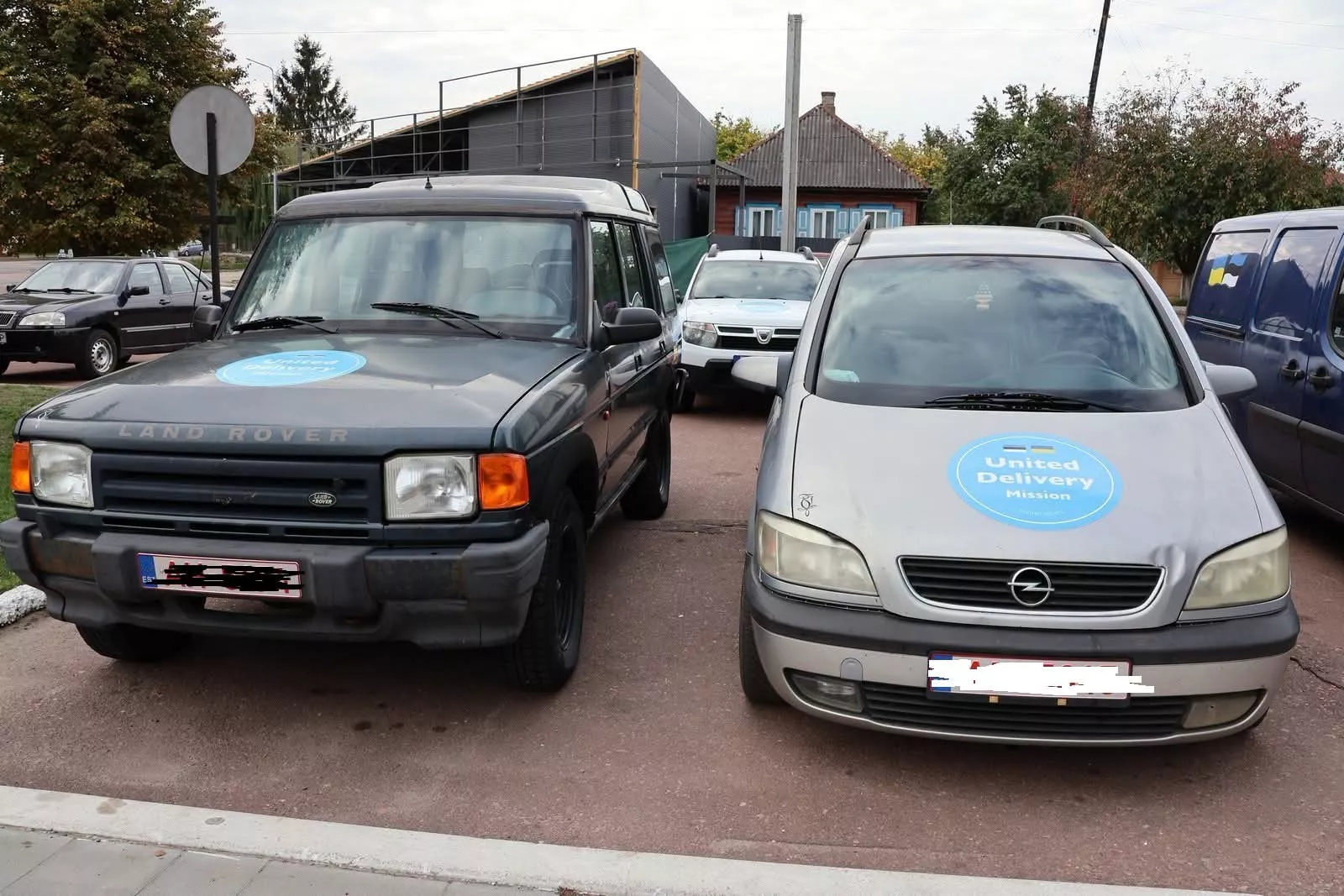 Естонські волонтери в дев’ятий раз доставили автомобілі для військових до Овруча