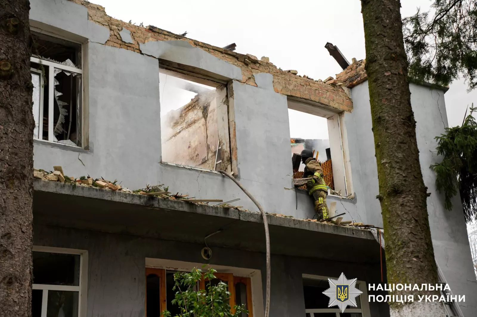 У Рівному внаслідок удару по навчальному закладу поранені 20 людей