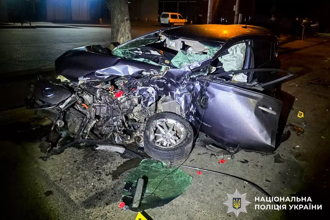 Фатальна ніч у Рівному: потрійна ДТП на вулиці Грушевського забрала життя водія