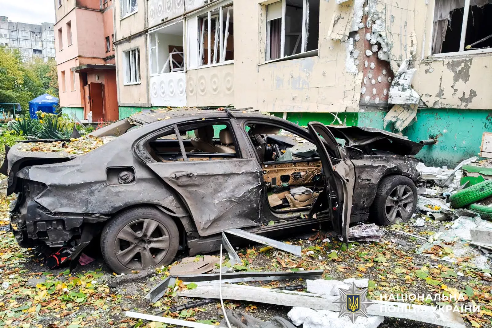 Росія знищила в Рівному торговельний центр та пошкодила багатоповерхівки