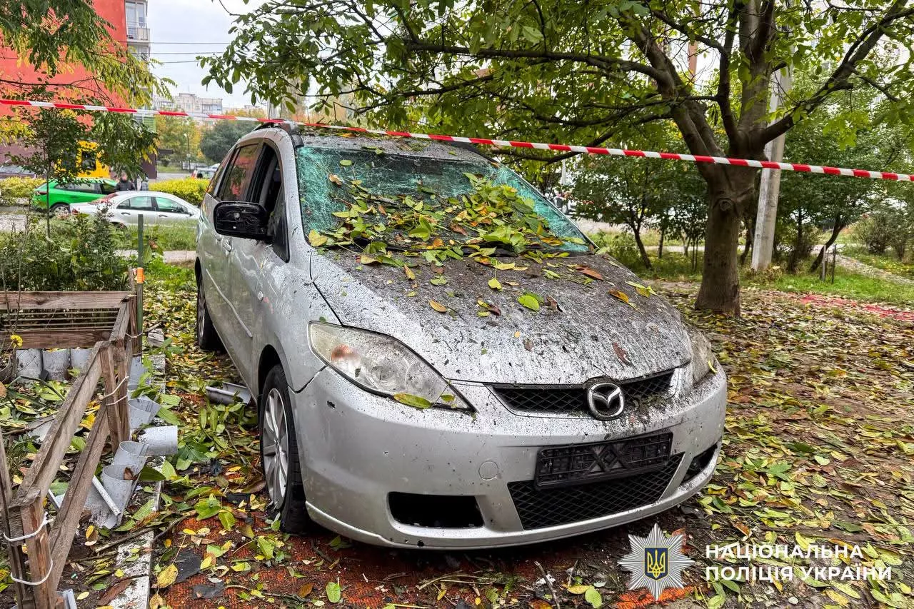Росія знищила в Рівному торговельний центр та пошкодила багатоповерхівки