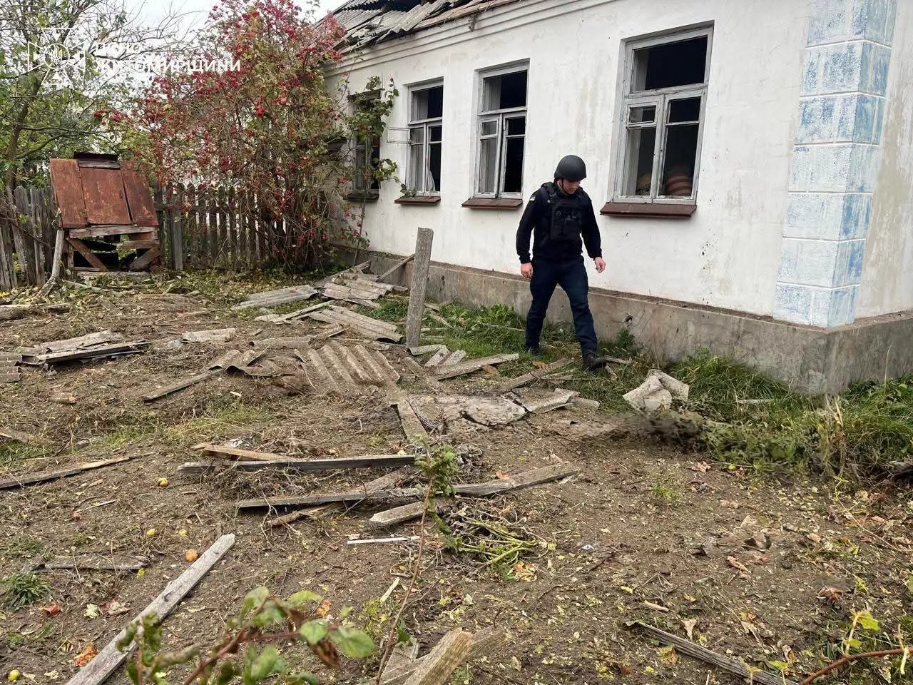 В Овруцькій громаді внаслідок атаки дрона пошкоджені два будинки, троє людей постраждали