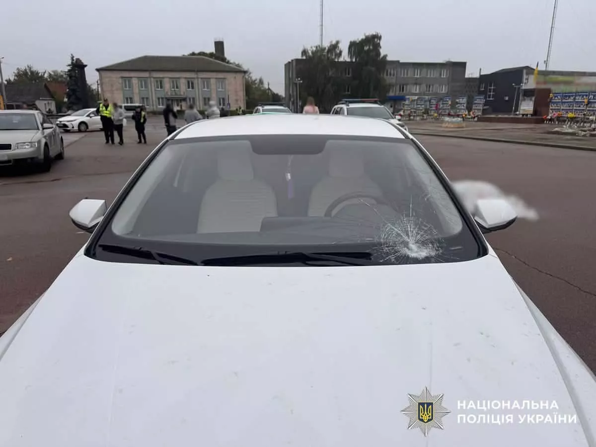 У Черняхові Hyundai збив на смерть 70-річного пішохода: водію оголосили підозру