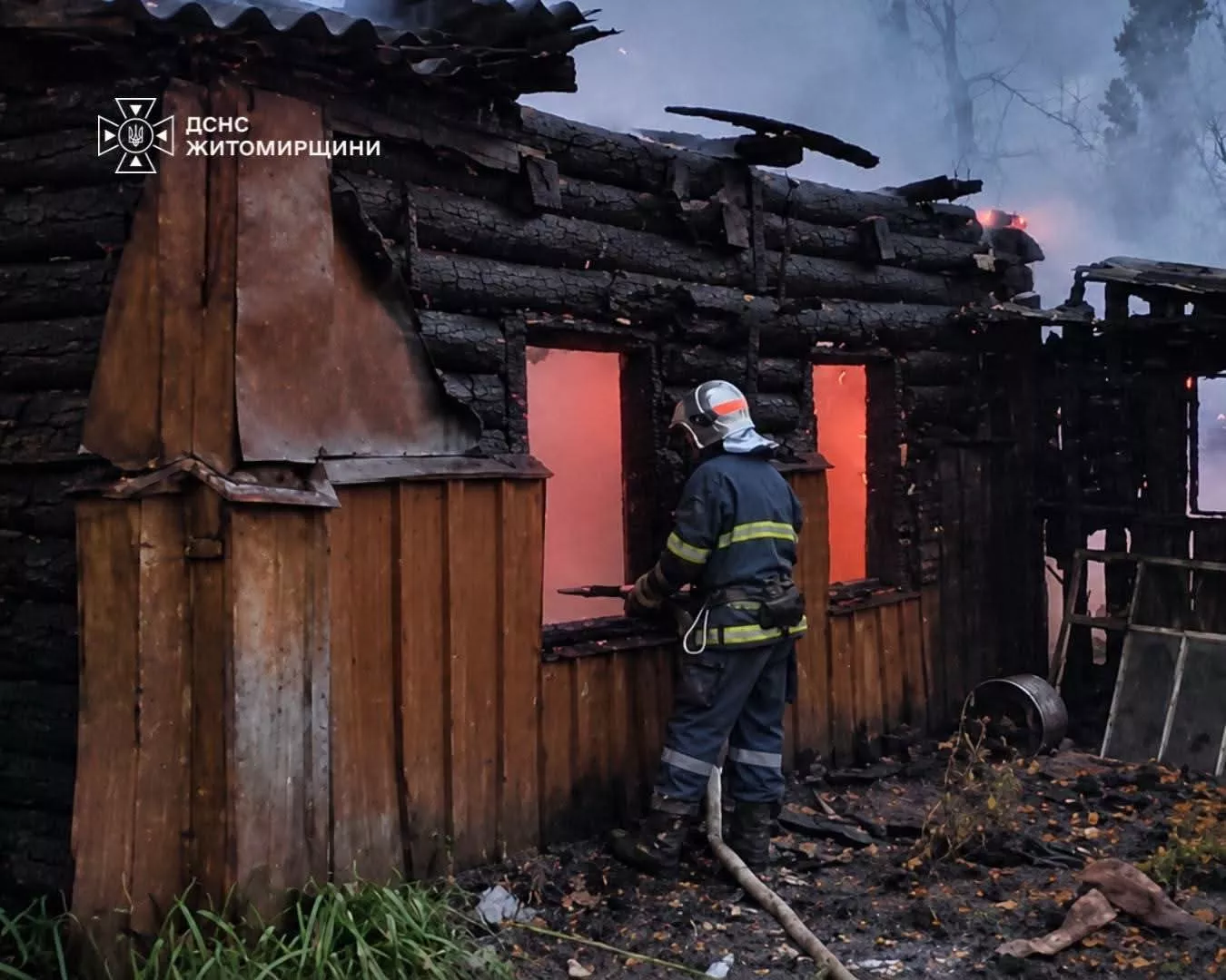 На Малинщині горів дерев’яний житловий будинок