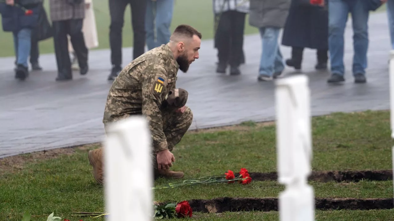 Віталій Бунечко взяв участь у похованні 17 невідомих захисників, 10 із них — із Житомирщин