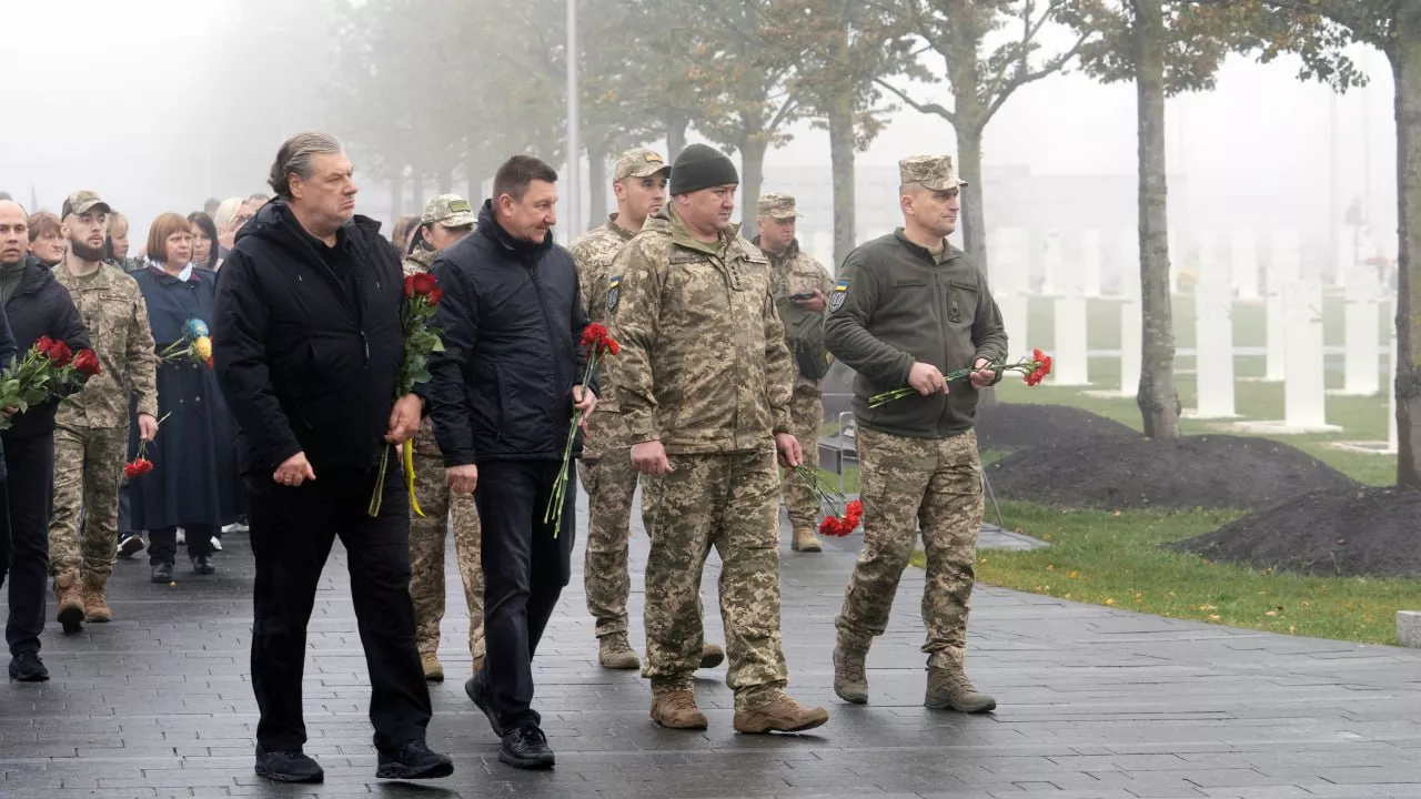 Віталій Бунечко взяв участь у похованні 17 невідомих захисників, 10 із них — із Житомирщин