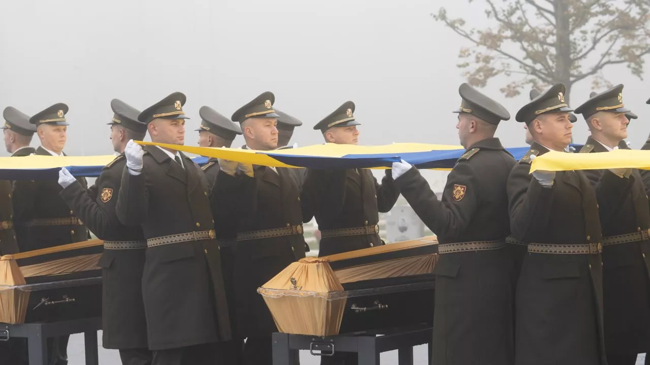 Віталій Бунечко взяв участь у похованні 17 невідомих захисників, 10 із них — із Житомирщин