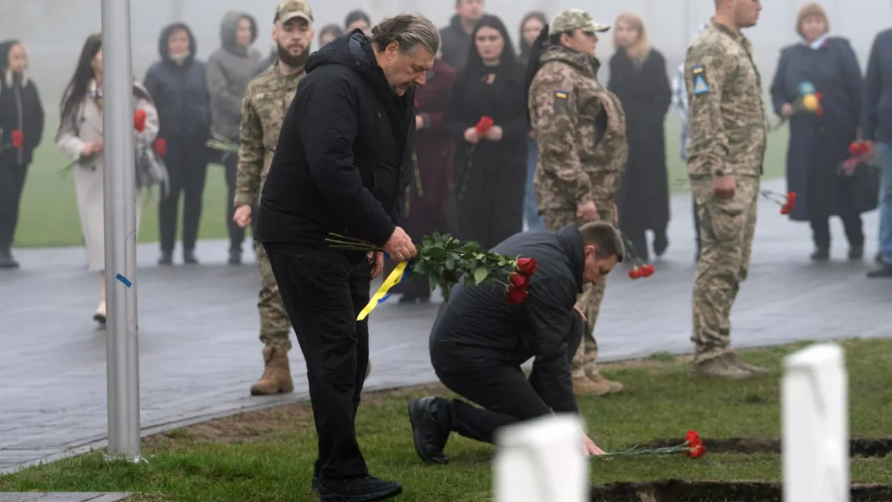 Віталій Бунечко взяв участь у похованні 17 невідомих захисників, 10 із них — із Житомирщин