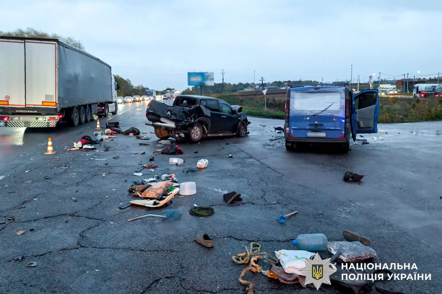 Потрійна ДТП на трасі Київ-Чоп: затримали 60-річного водія вантажівки з Житомирщини