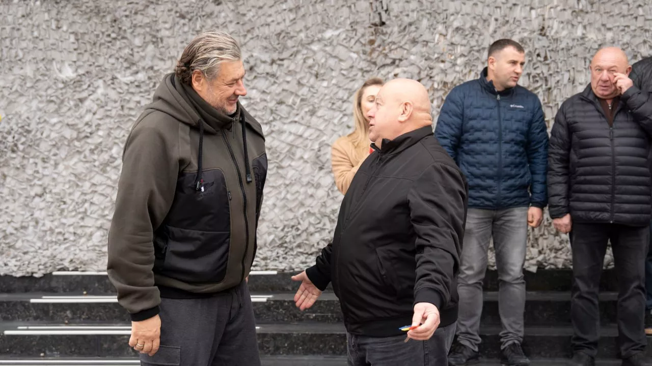 Нові шкільні автобуси на Житомирщині: куди поїде перша партія транспорту
