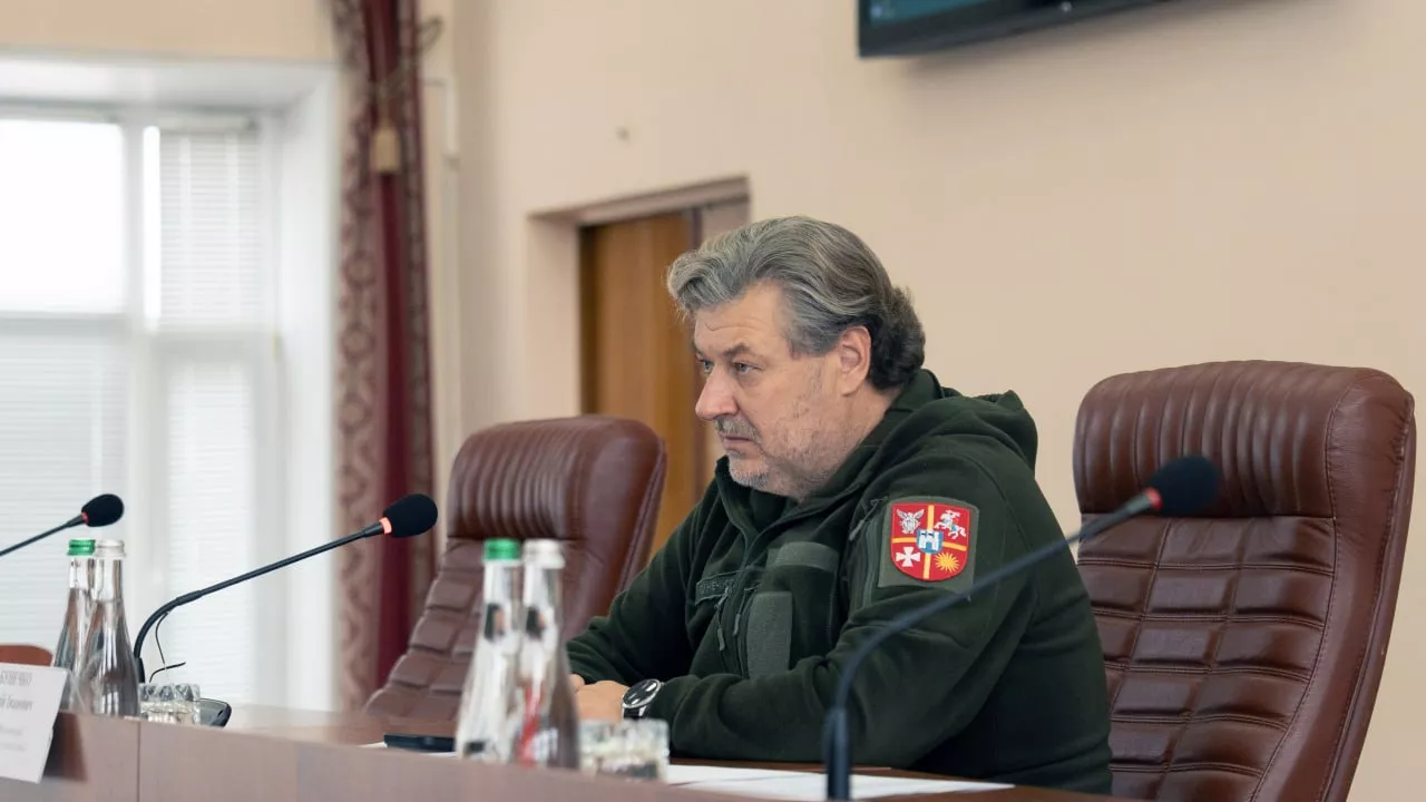 Підготовка до зими та зв'язок під час блекаутів: Бунечко провів розширену нараду з головами громад
