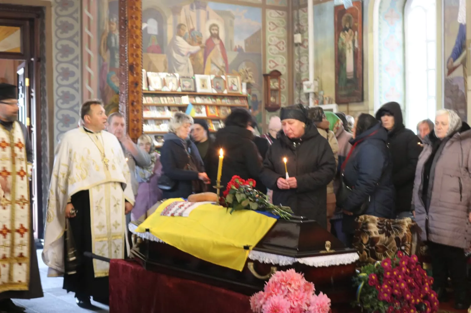 У Радомишлі попрощалися із загиблим захисником Олексієм Карпенком