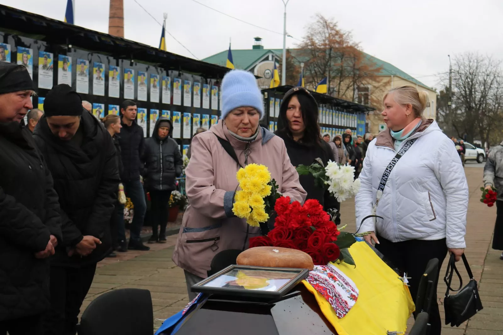 У Радомишлі попрощалися із загиблим захисником Олексієм Карпенком