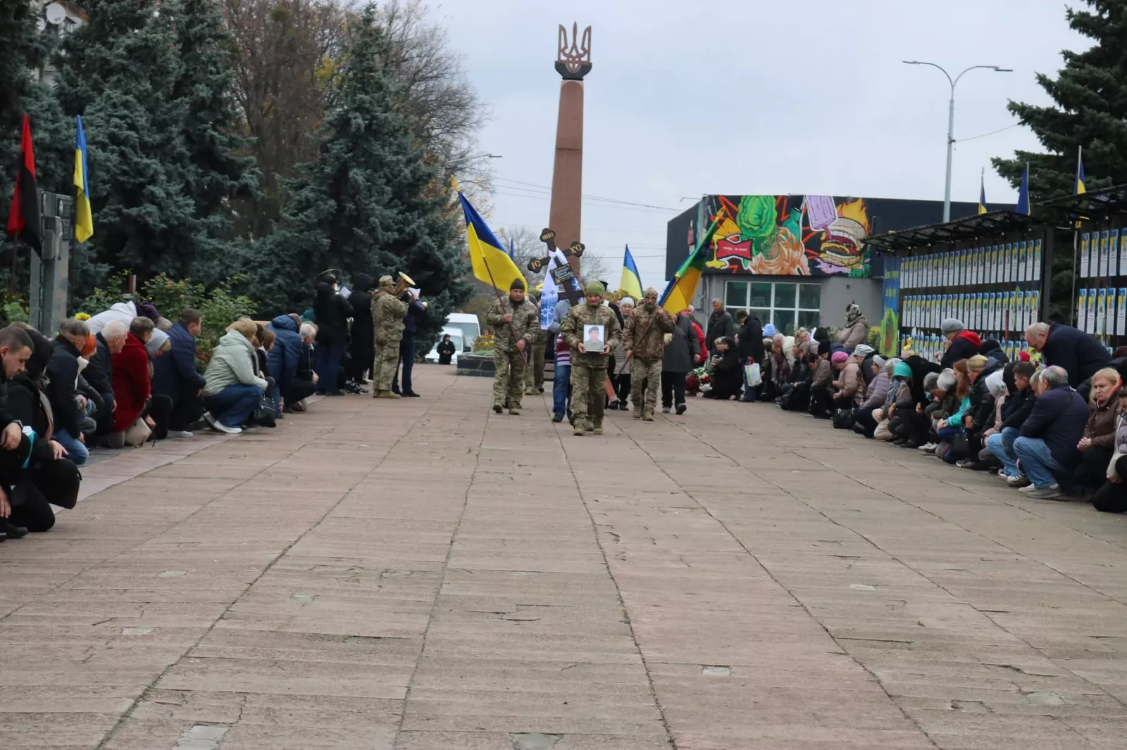 У Радомишлі попрощалися із загиблим захисником Олексієм Карпенком