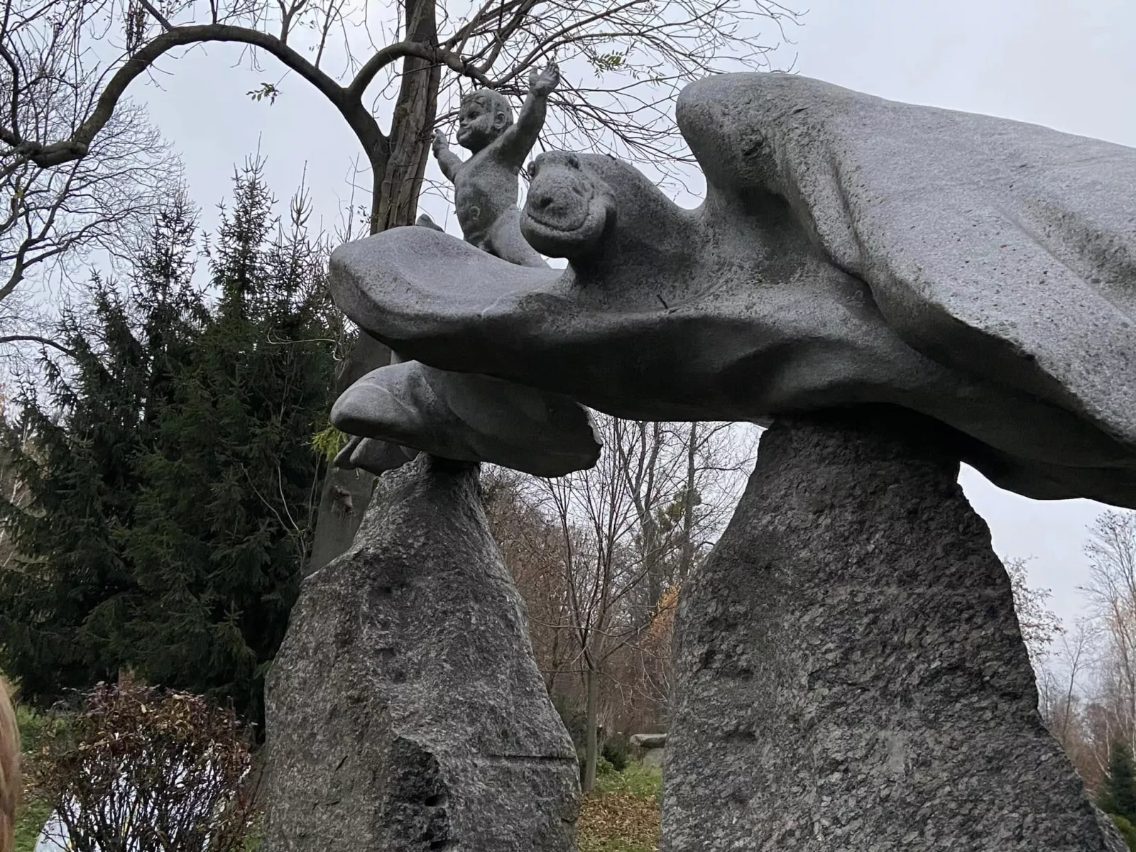 Коростишів: що подивитися за один день — каньйон, кар'єри, парк скульптур і старовинний костел