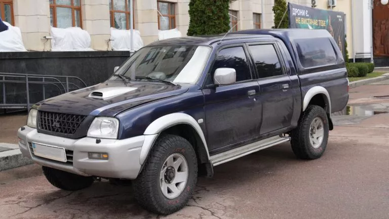 Віталій Бунечко разом з депутатами Житомирської облради передали авто для ДШВ