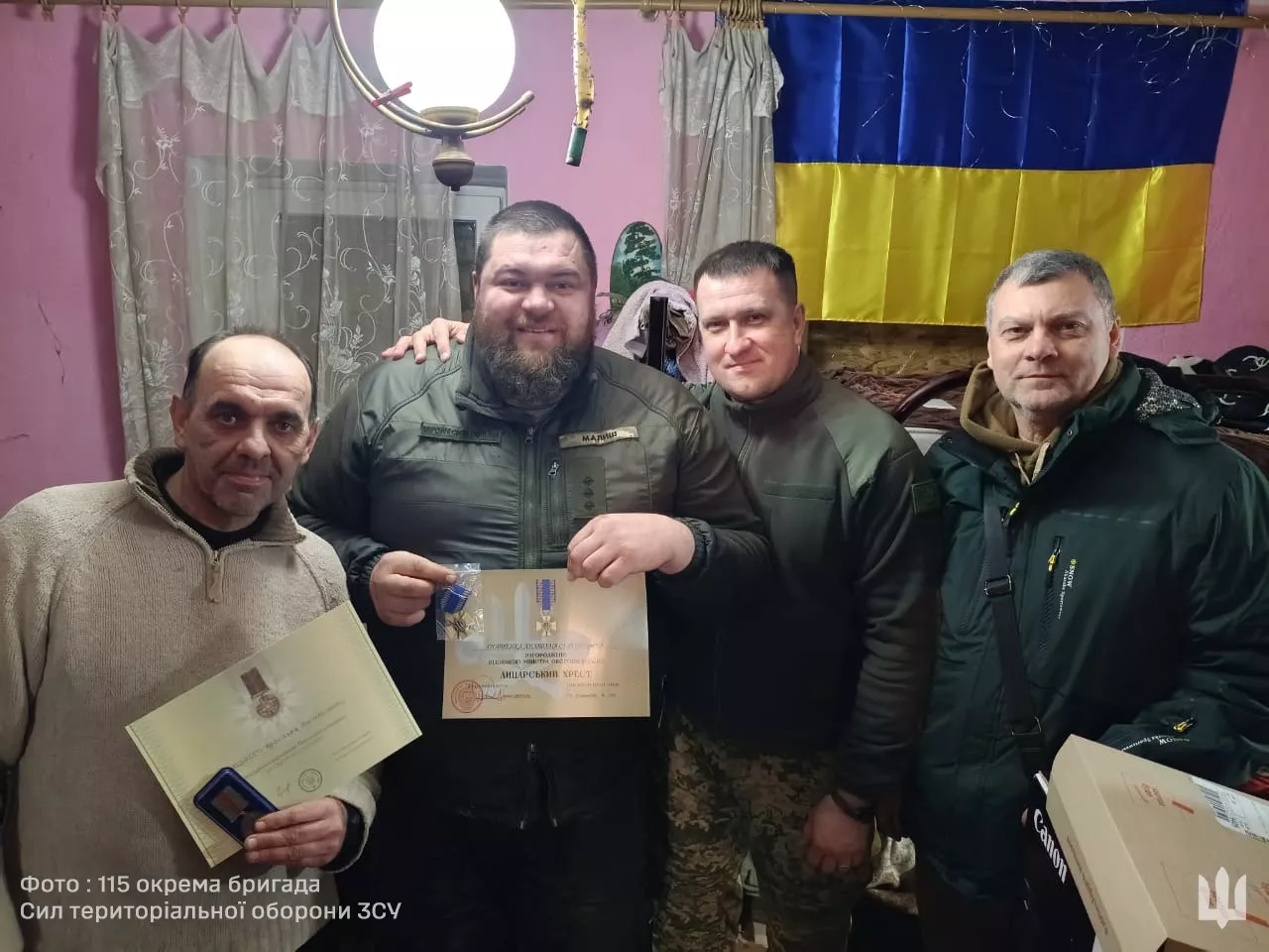 Бійців 115-ї бригади Сил ТРО ЗСУ нагородили за мужність на Запорізькому напрямку