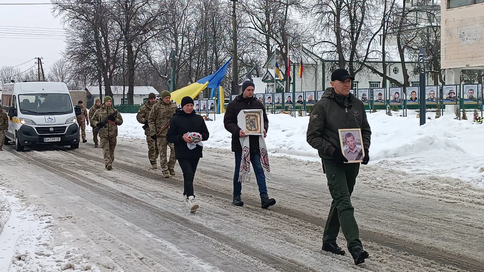 Чоповицька громада попрощалася з Героєм-захисником Василем Гриневичем
