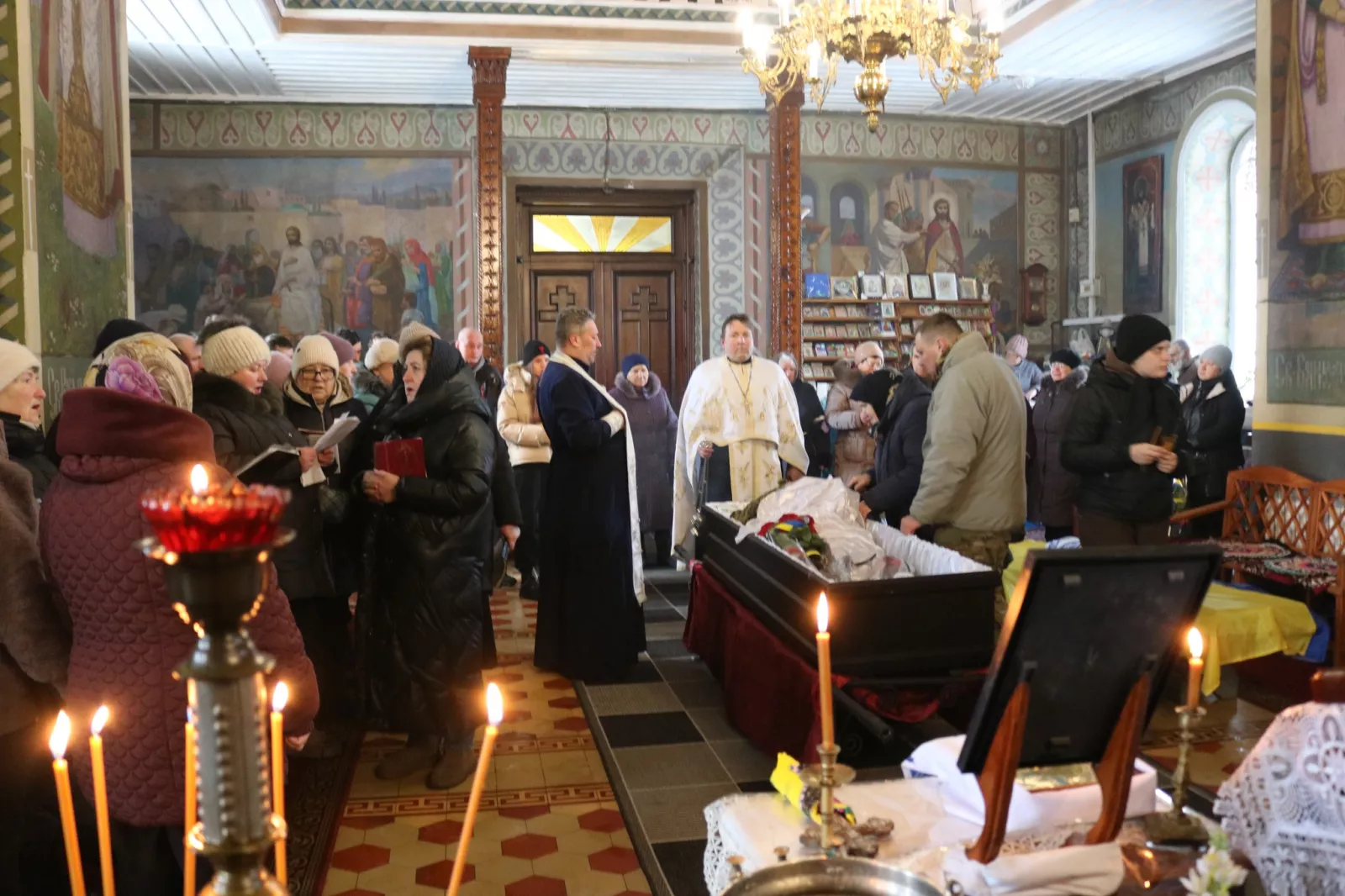 Радомишльська громада попрощалася з Героєм Юрієм Єфремовим, який загинув на фронті