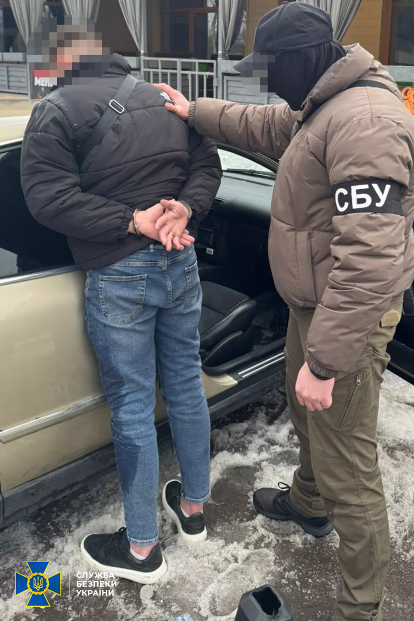 «Оберіг» за 5600 доларів: СБУ та поліція блокують схему ухилянтів на Житомирщині