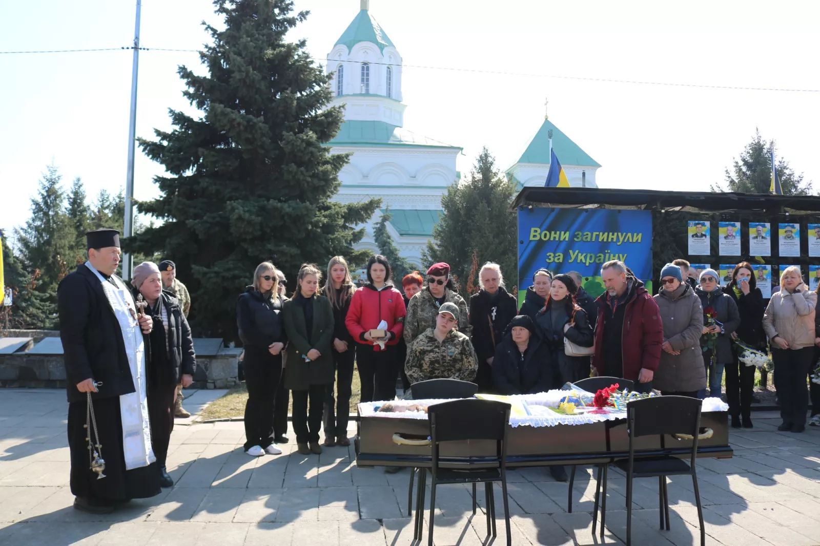 У Радомишлі попрощалися з воїном-розвідником Іллею Гомоляком