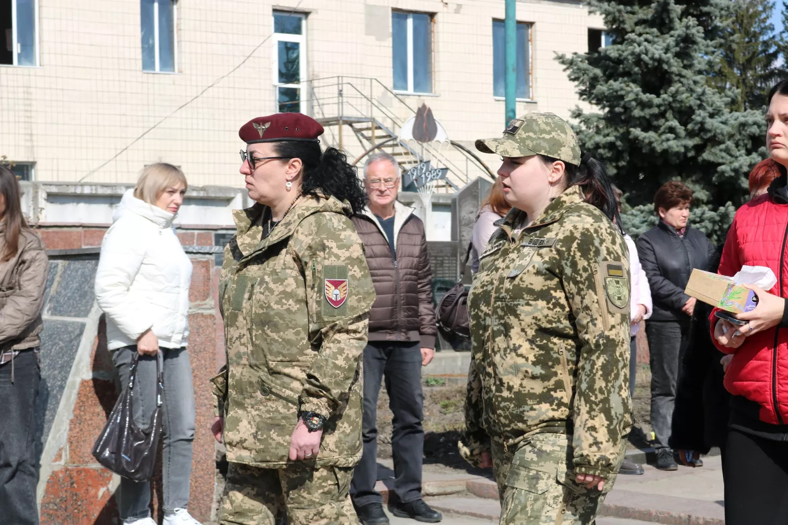 У Радомишлі попрощалися з воїном-розвідником Іллею Гомоляком